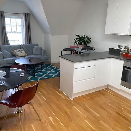 Lovely 2-Bed Flat With Well Equipped Kitchen Apartment Ealing Exterior foto