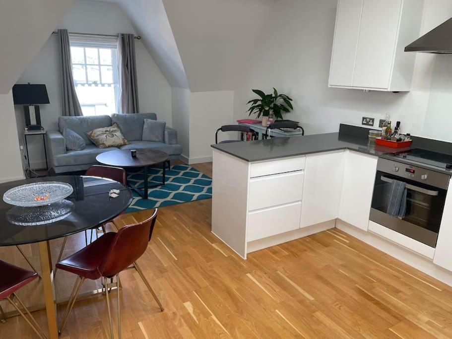 Lovely 2-Bed Flat With Well Equipped Kitchen Apartment Ealing Exterior foto